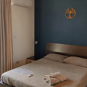  Alloggio in famiglia Airport Bedroom With Bathroom Self Check In And Self Check Out Air-condition Included Malta