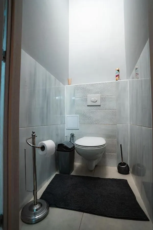 Elizabeth 44 Boulevard Apartment Budapest